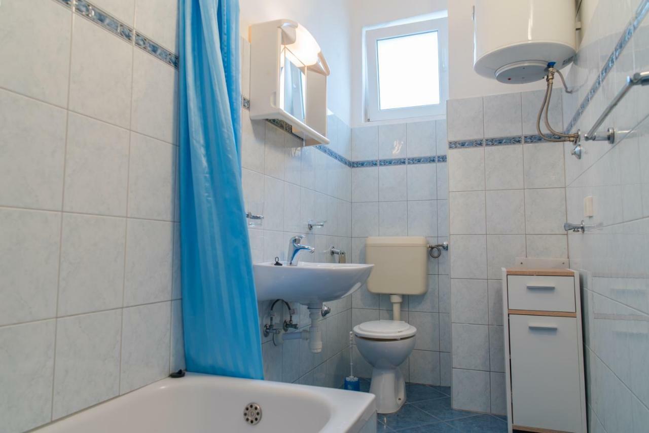 Lena Apartment
