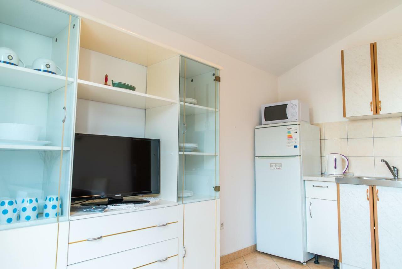 Apartment Lena *
